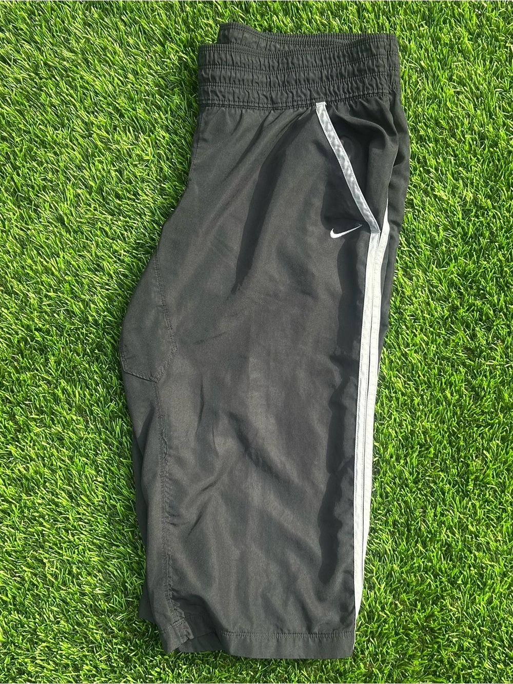 Y2K Nike capris